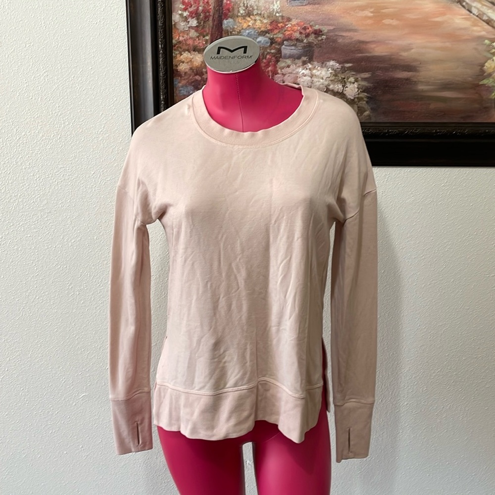 Athleta Coaster Luxe Recover Sweatshirt Size XS Peach Pink SOFT Crew Neck